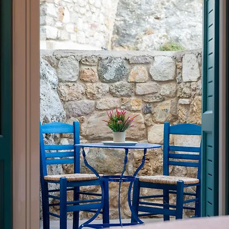 Archangel's Nest - Hug