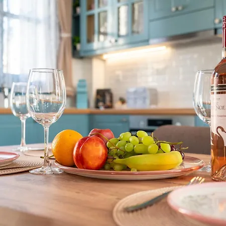 Archangel's Nest - Hug Asfendiou