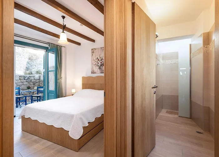 Archangel's Nest - Hug