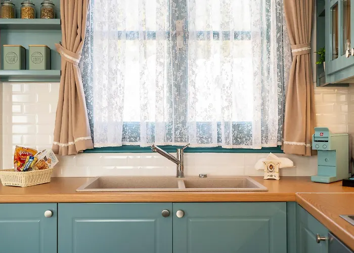 Archangel's Nest - Hug